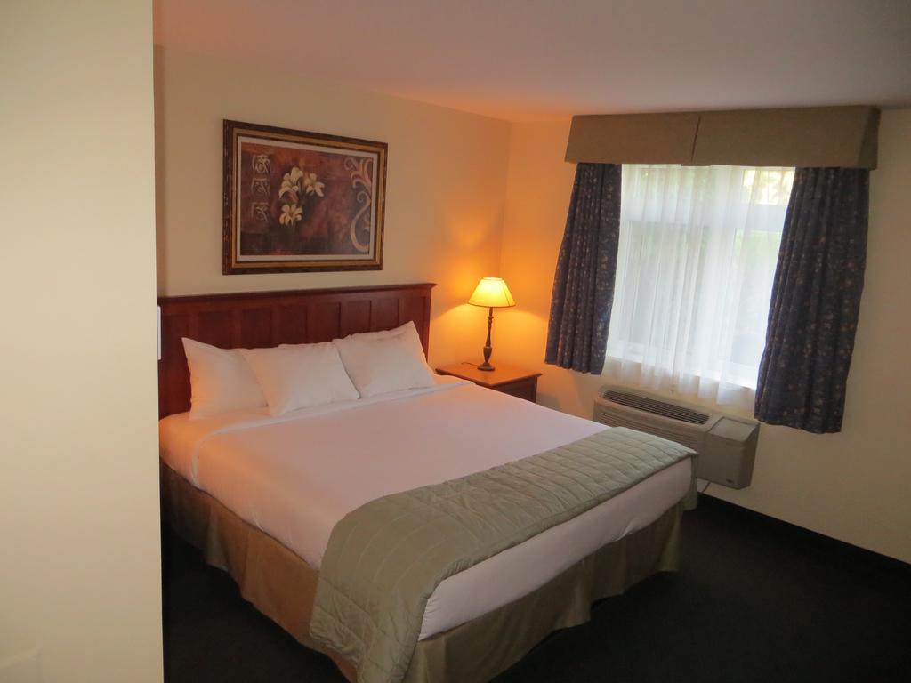 Hotel St-Bernard Saint-Bernard-de-Lacolle 部屋 写真
