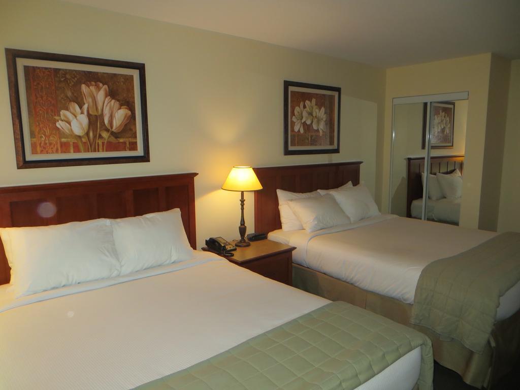 Hotel St-Bernard Saint-Bernard-de-Lacolle 部屋 写真